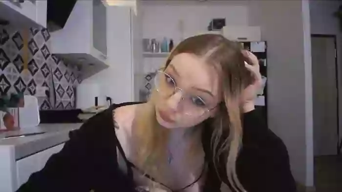 _Blondiebaby_