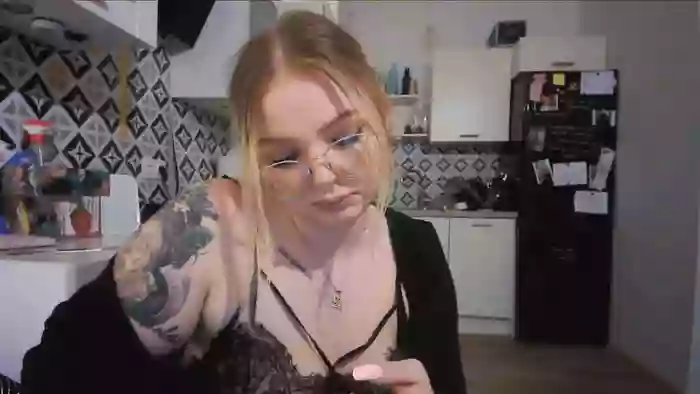_Blondiebaby_