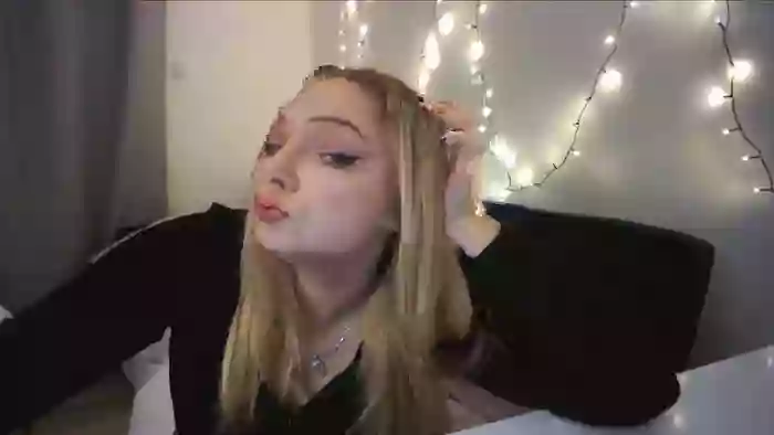 _Blondiebaby_