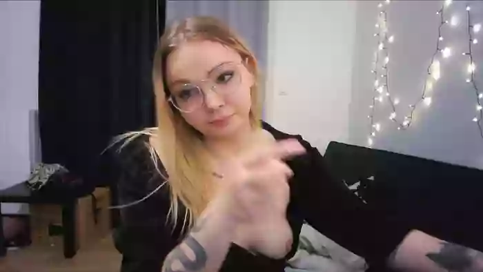 _Blondiebaby_