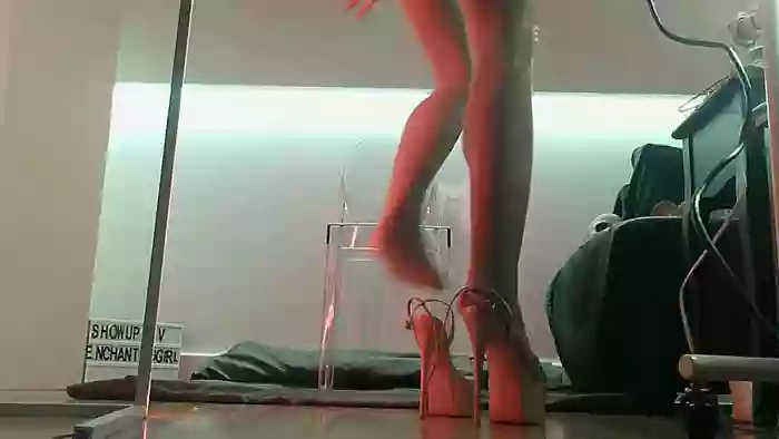 _EnchantingGirl_