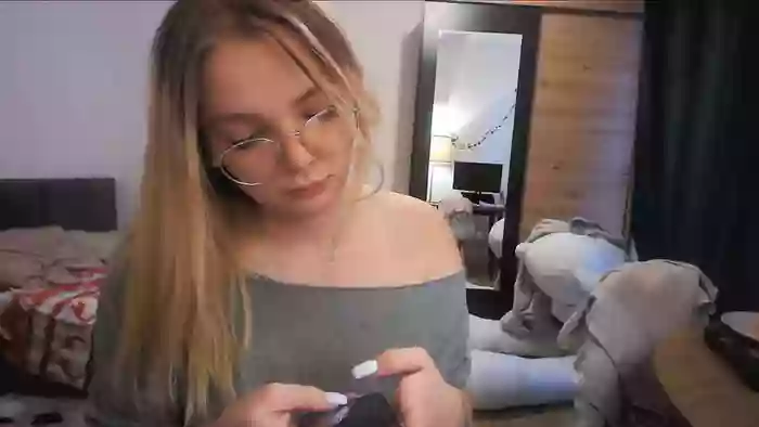 _Blondiebaby_