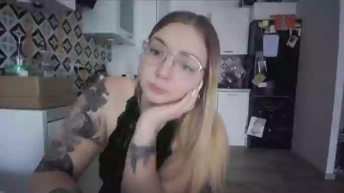 _Blondiebaby_