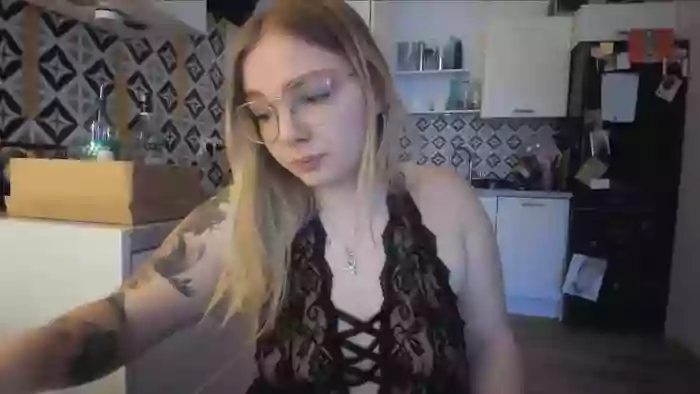 _Blondiebaby_
