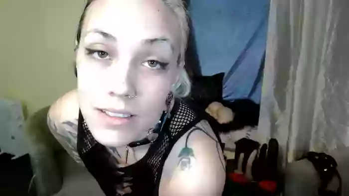 GoddessFoxxiSilk