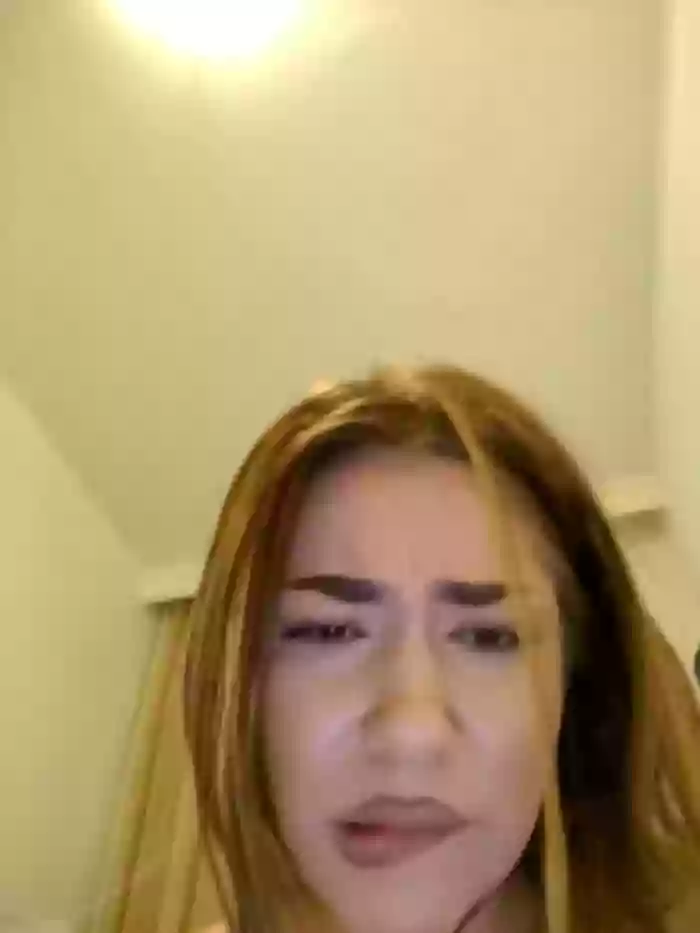 Ella_Alexis