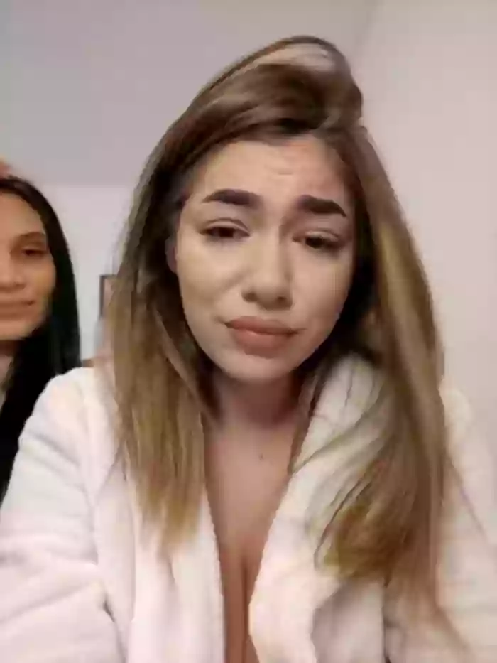 Ella_Alexis