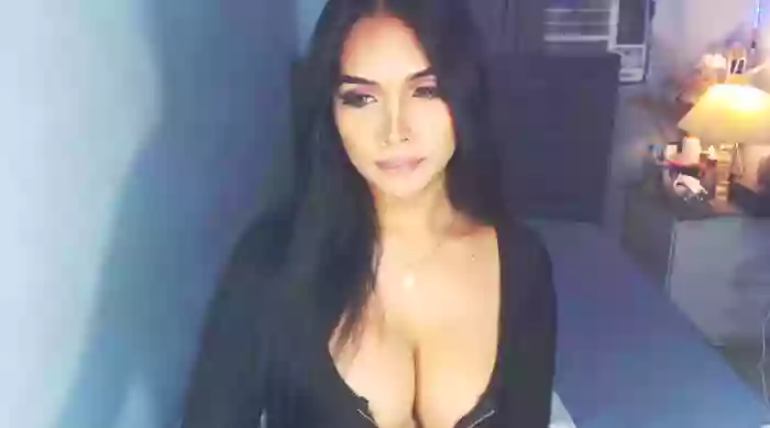 PrettyYoungHugeCockTS