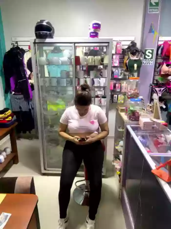 BUSTY-STORE-LAROSALIA1XXX