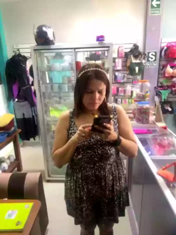 BUSTY-STORE-LAROSALIA1XXX