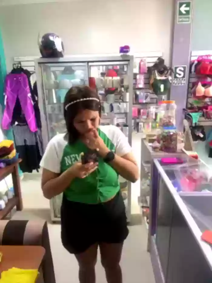 BUSTY-STORE-LAROSALIA1XXX