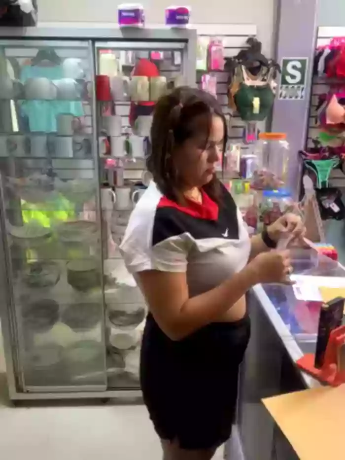 BUSTY-STORE-LAROSALIA1XXX