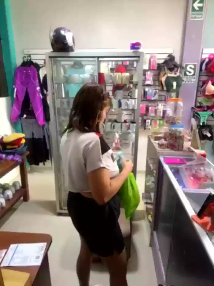 BUSTY-STORE-LAROSALIA1XXX