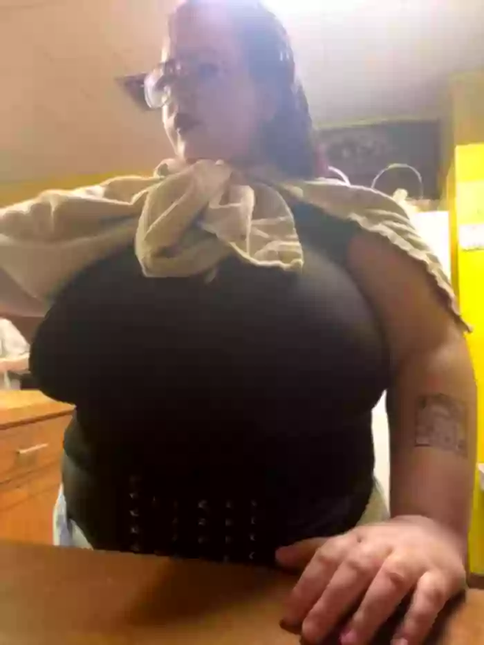 Big_Tit_Louisiana_Chik