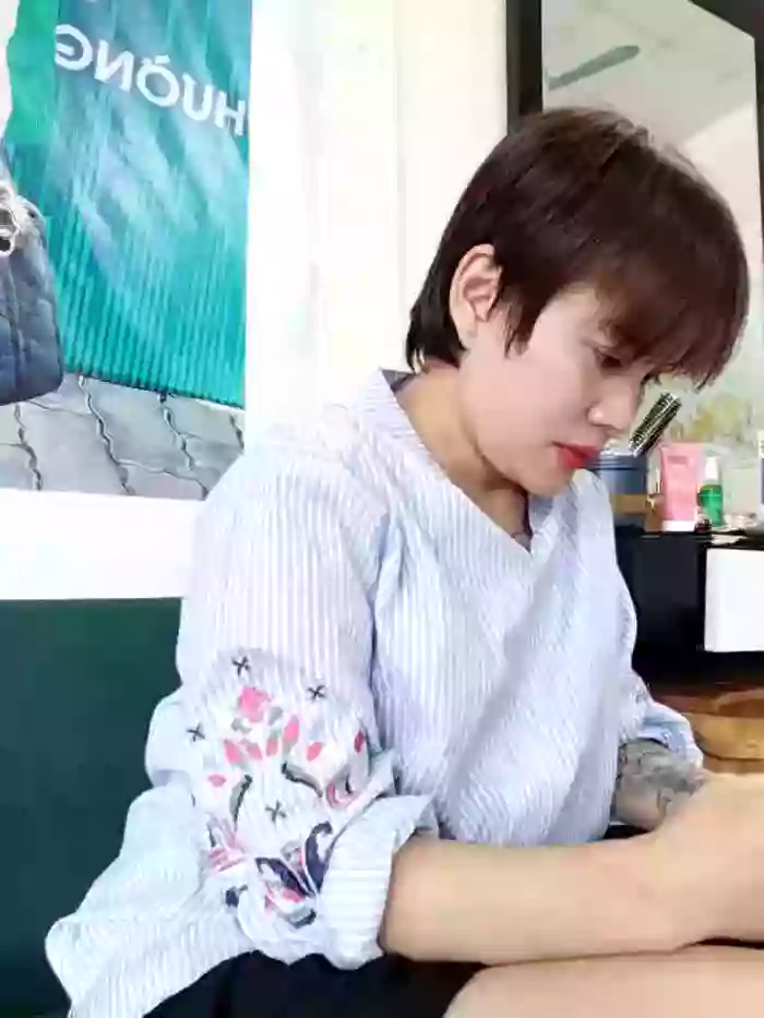 Na_22W