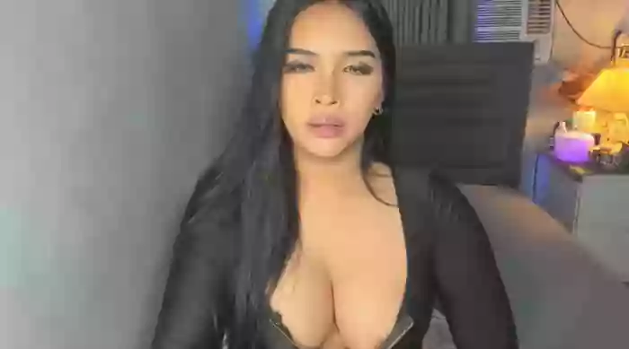 PrettyYoungHugeCockTS