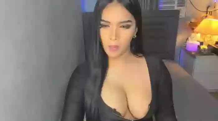 PrettyYoungHugeCockTS