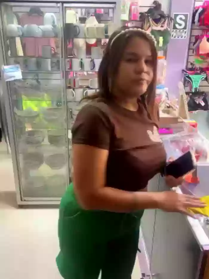 BUSTY-STORE-LAROSALIA1XXX