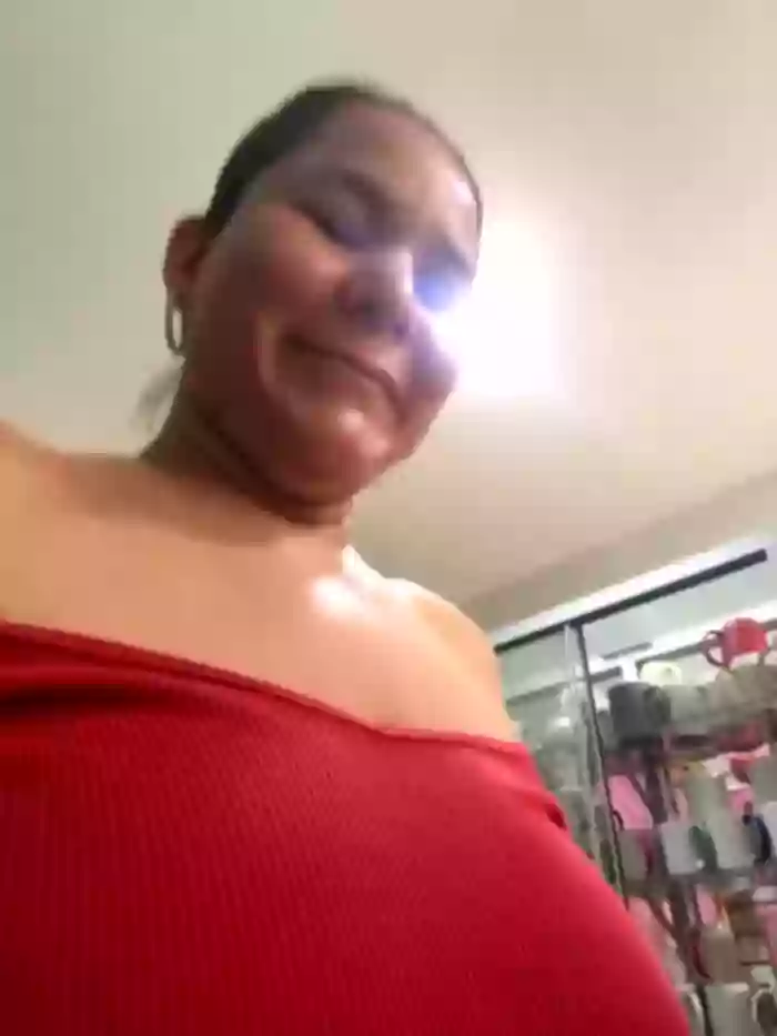 BUSTY-STORE-LAROSALIA1XXX