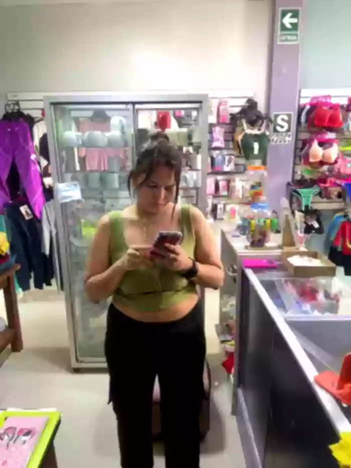 BUSTY-STORE-LAROSALIA1XXX