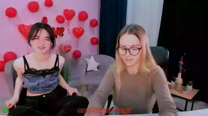 liana_kisses