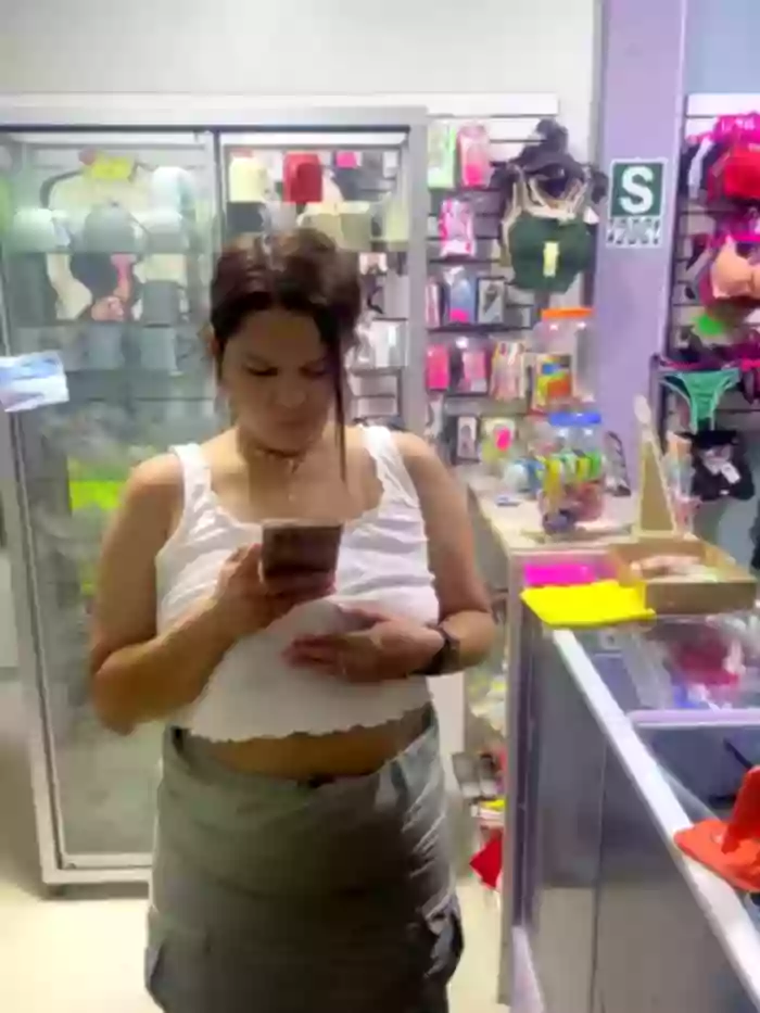 BUSTY-STORE-LAROSALIA1XXX