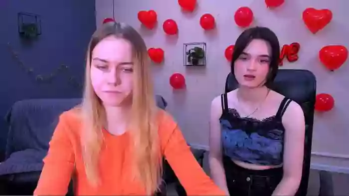 liana_kisses