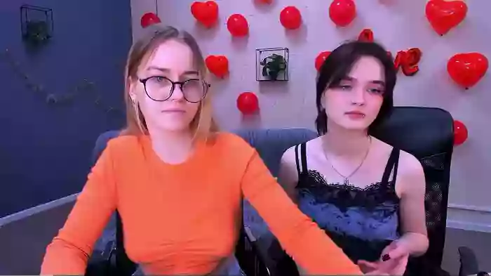 liana_kisses