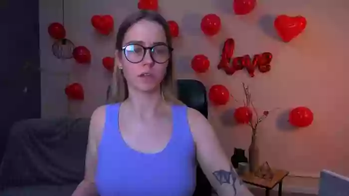 liana_kisses
