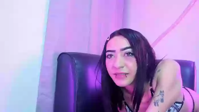 Gothic_slut-without_limit