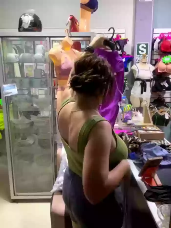 BUSTY-STORE-LAROSALIA1XXX