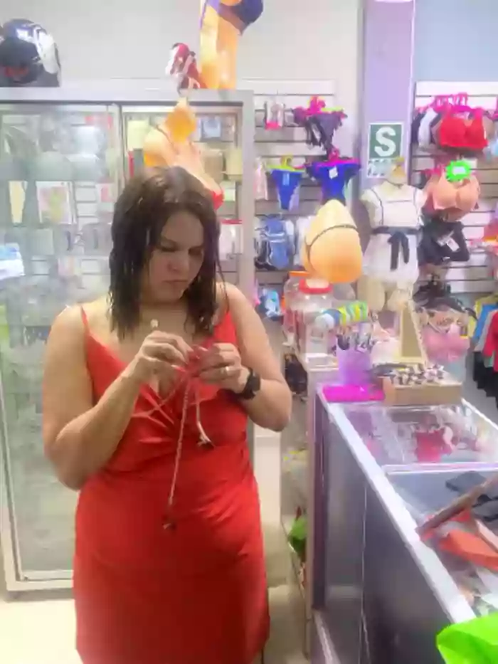 BUSTY-STORE-LAROSALIA1XXX