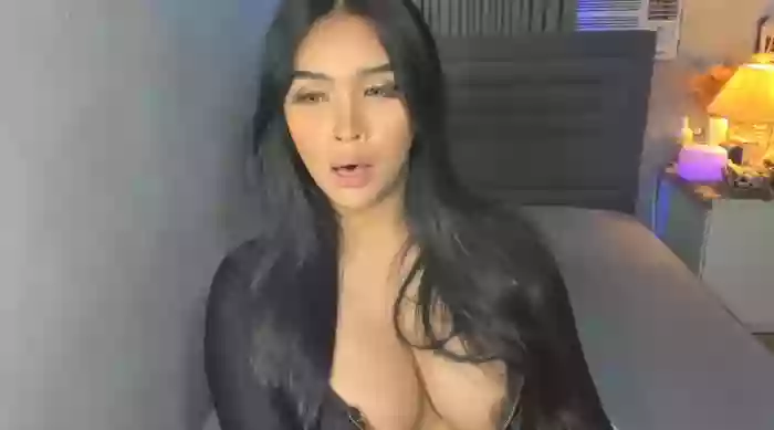 PrettyYoungHugeCockTS