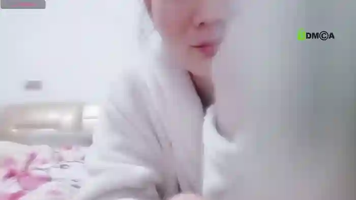 -Laura-
