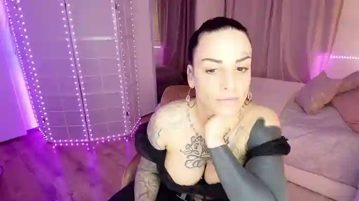 EmilyDiazofficial