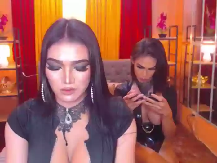 LaraSmithSabrinaSumaDuo