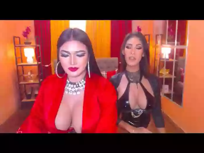 LaraSmithSabrinaSumaDuo