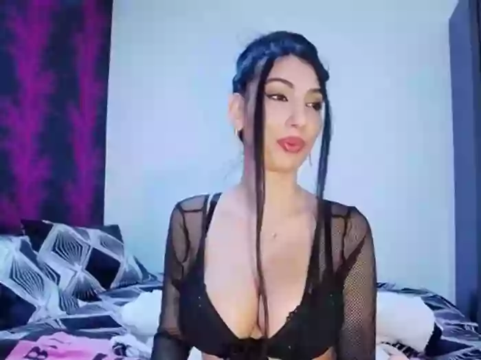 BrunetteBabe69