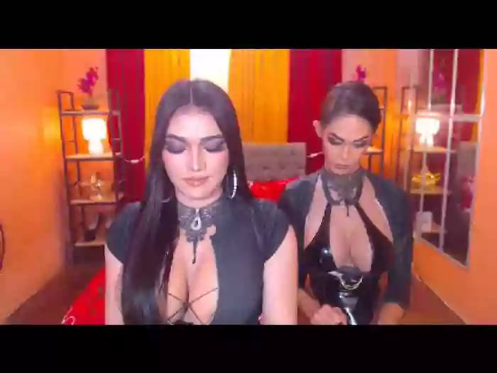 LaraSmithSabrinaSumaDuo