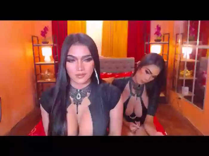 LaraSmithSabrinaSumaDuo