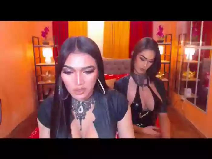 LaraSmithSabrinaSumaDuo