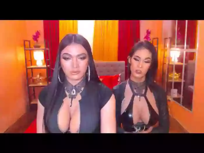 LaraSmithSabrinaSumaDuo