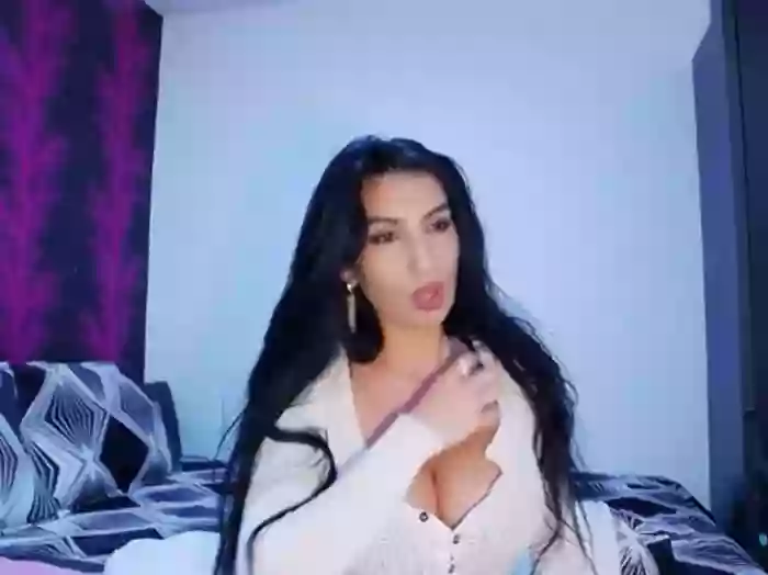 BrunetteBabe69