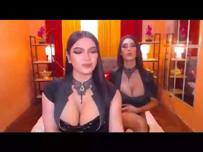 LaraSmithSabrinaSumaDuo