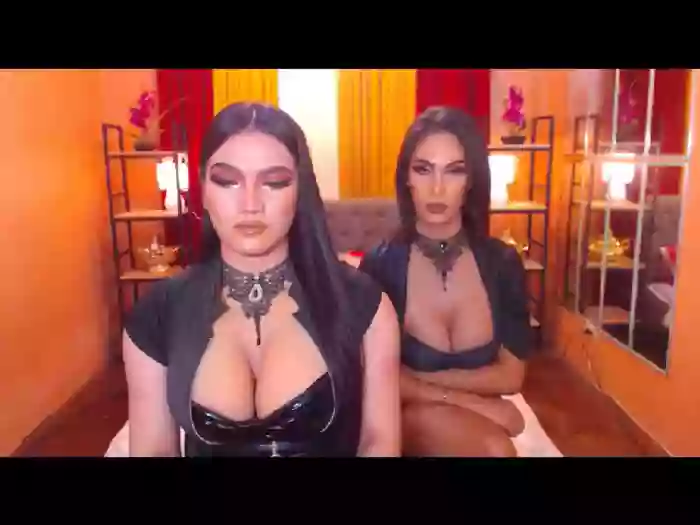 LaraSmithSabrinaSumaDuo