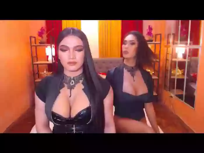 LaraSmithSabrinaSumaDuo