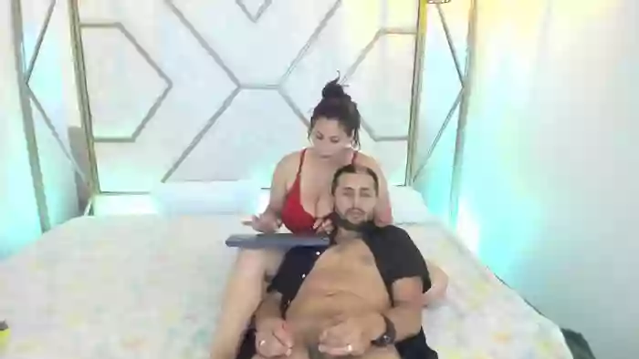 CoupleNcenHot