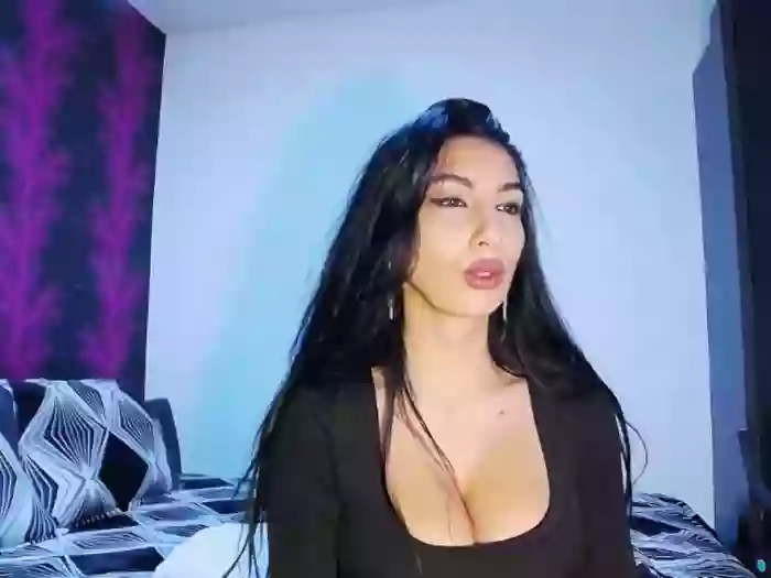 BrunetteBabe69