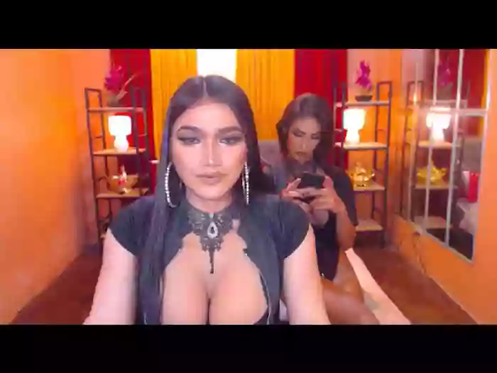 LaraSmithSabrinaSumaDuo