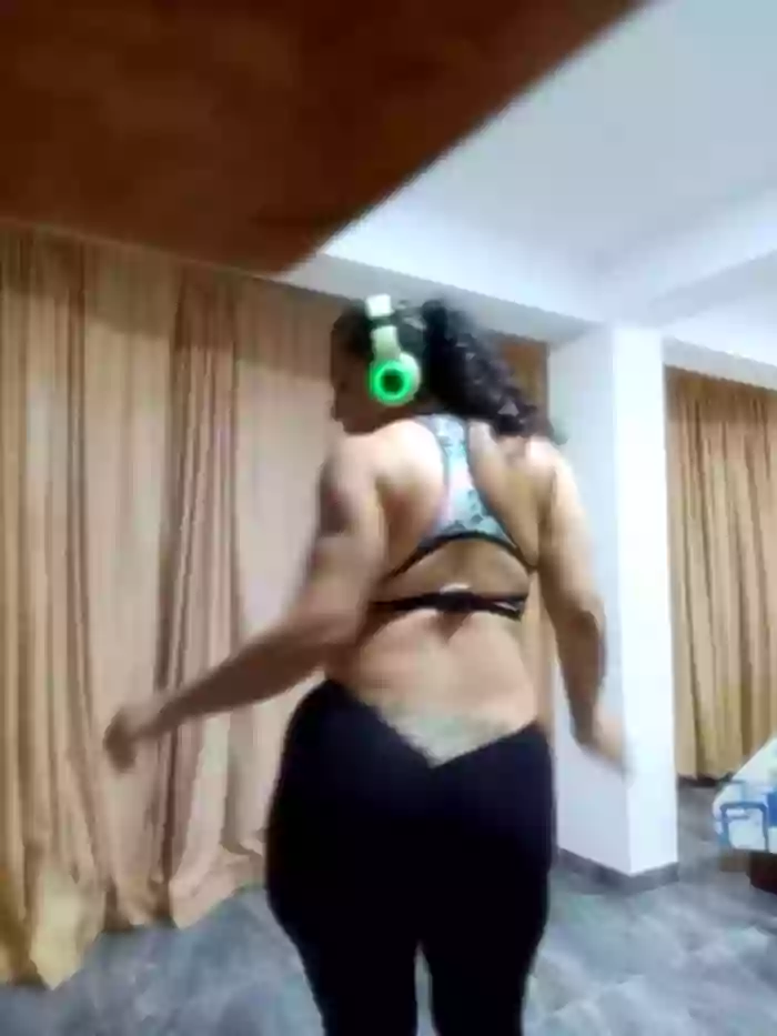 NaomyHott69